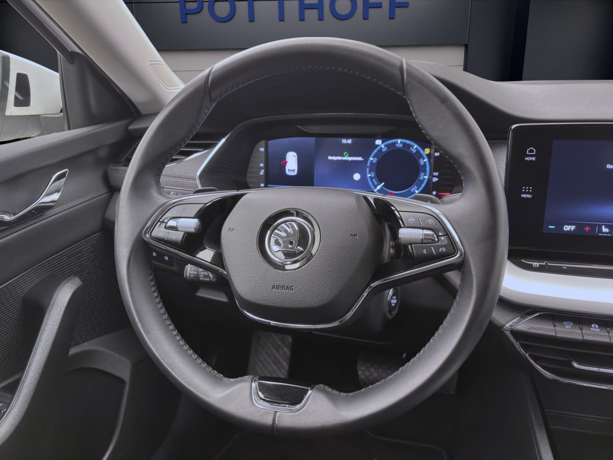 Thumb 10: Škoda Octavia Combi 2.0 TDI DSG STYLE NAVI SITZHZG PDC LED