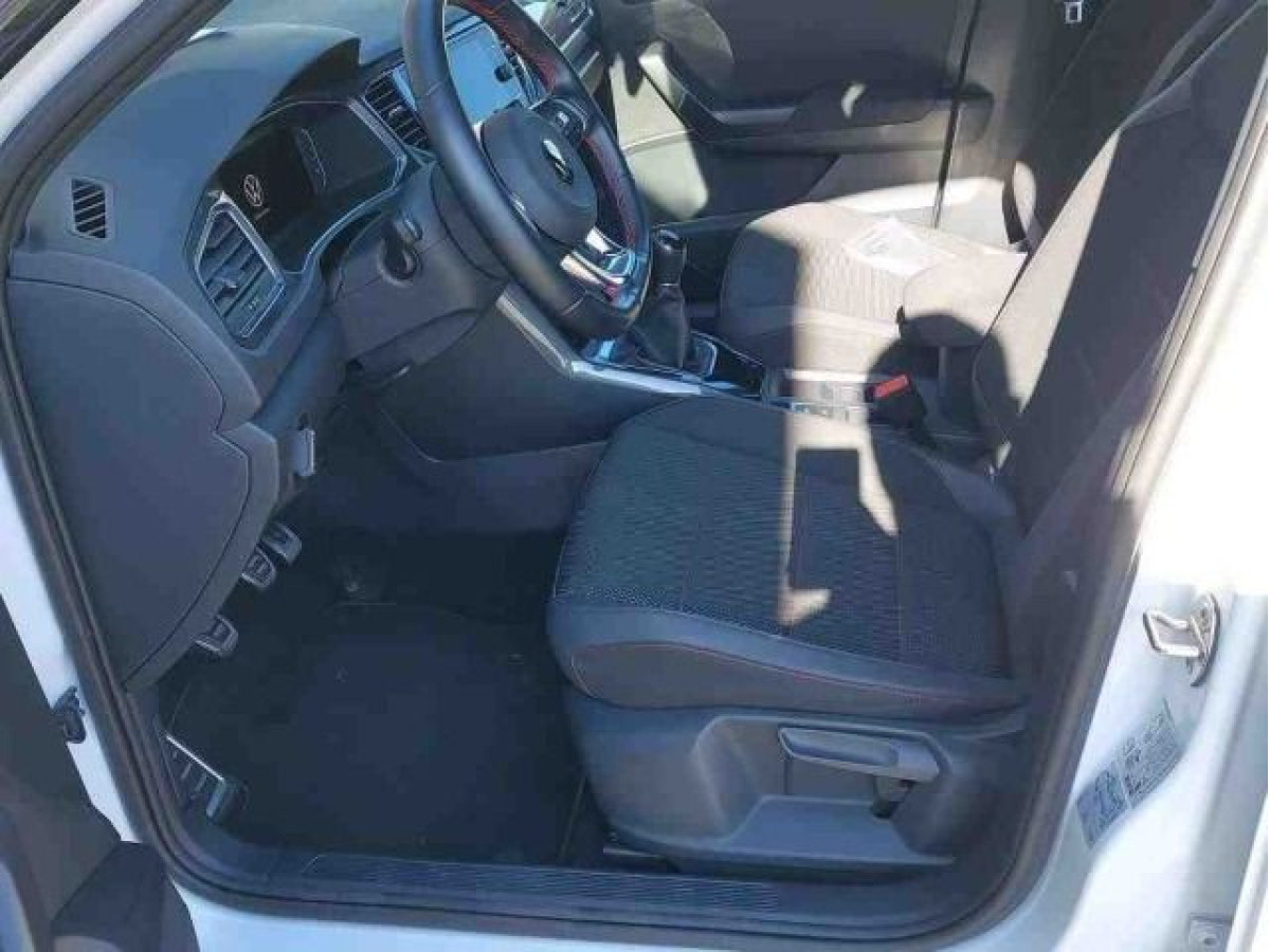 Thumb 2: Volkswagen T-Roc 1.5 TSI SPORT AHK PDC LED SITZHZG