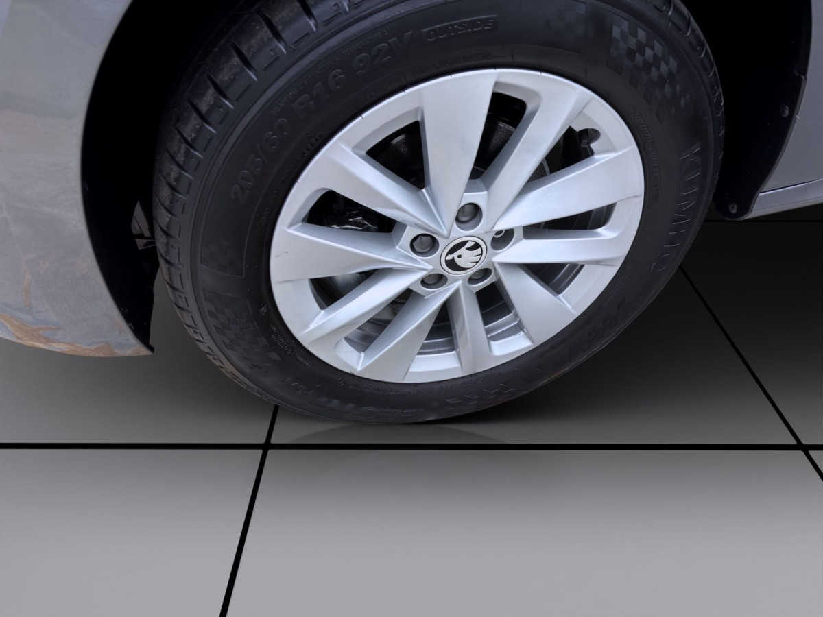 Thumb 7: Škoda Kamiq 1.0 TSI DSG SELECTION KAMERA SITZHZG PDC LED