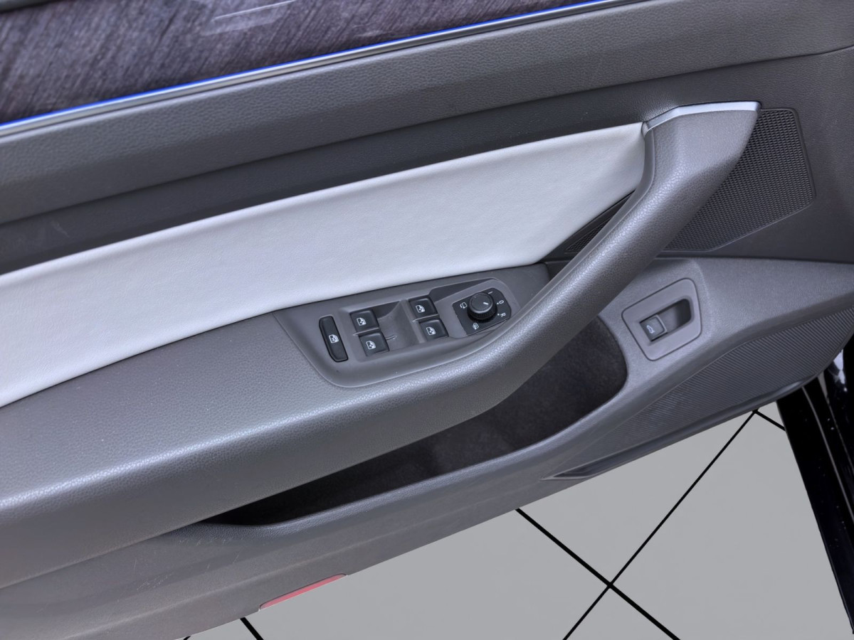 Thumb 9: Volkswagen Arteon 2.0 TDI DSG 4M ELEGANCE NAVI KAMERA SITZHZG PDC