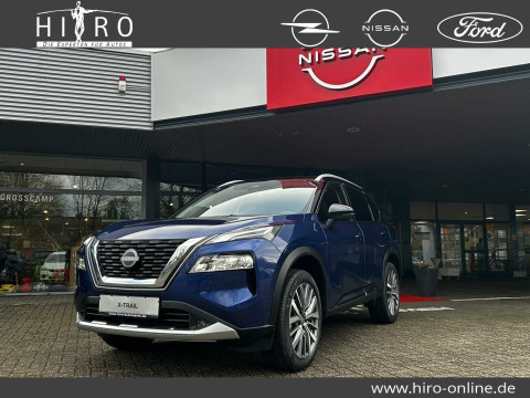 Automodell: X-Trail in der Farbe blau