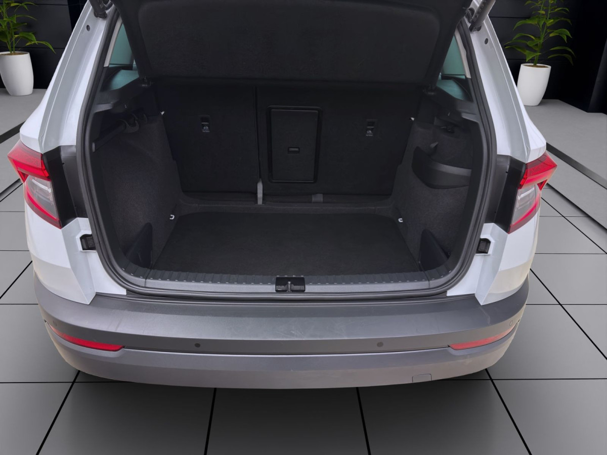 Thumb 3: Škoda Karoq 1.5 TSI DSG CLEVER PANO AHK NAVI KAMERA