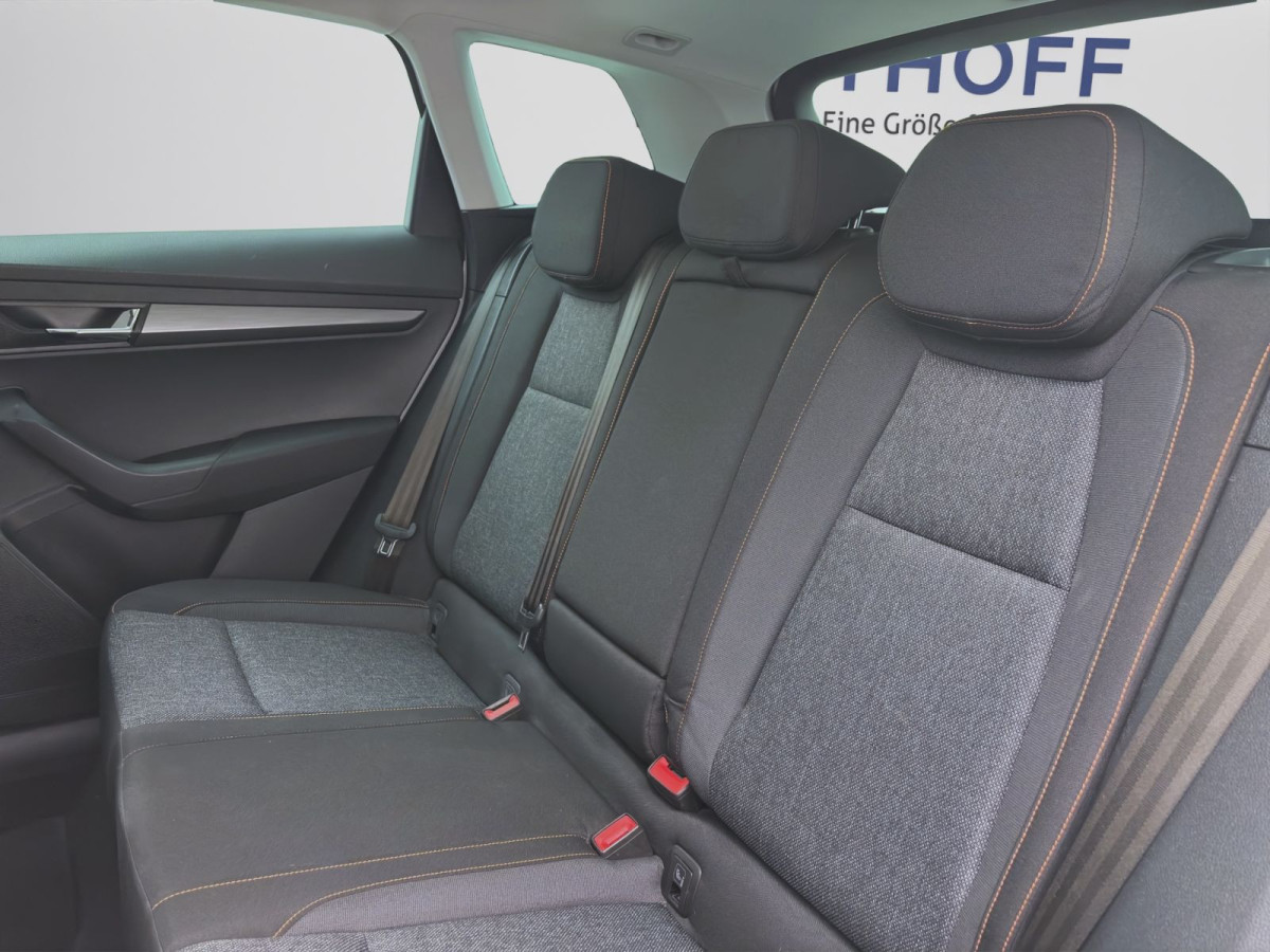 Thumb 14: Škoda Karoq 1.5 TSI DSG CLEVER PANO AHK NAVI KAMERA