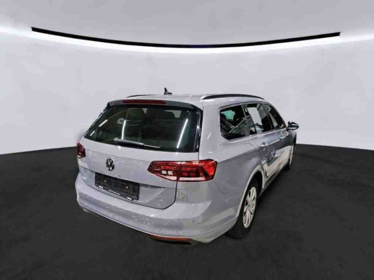 Thumb 1: Volkswagen Passat Variant 2.0 TDI DSG BUSINESS AHK NAVI KAMERA ACC