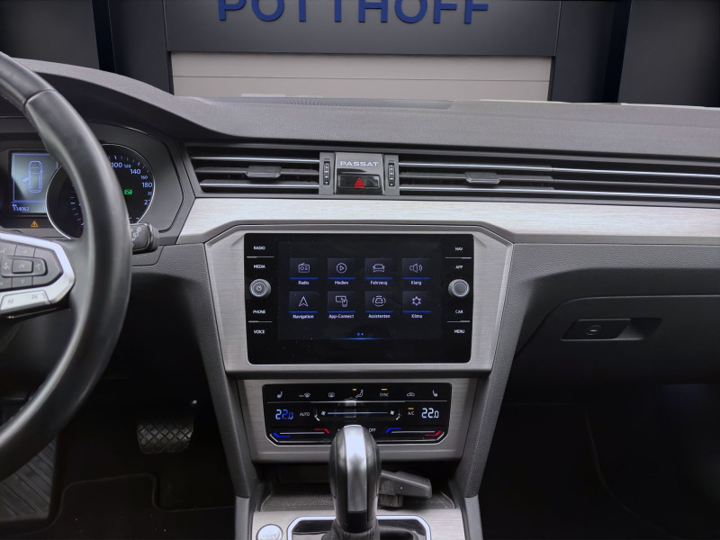 Bild 13: Volkswagen Passat Variant 2.0 TDI DSG NAVI KAMERA PDC SITZHZG