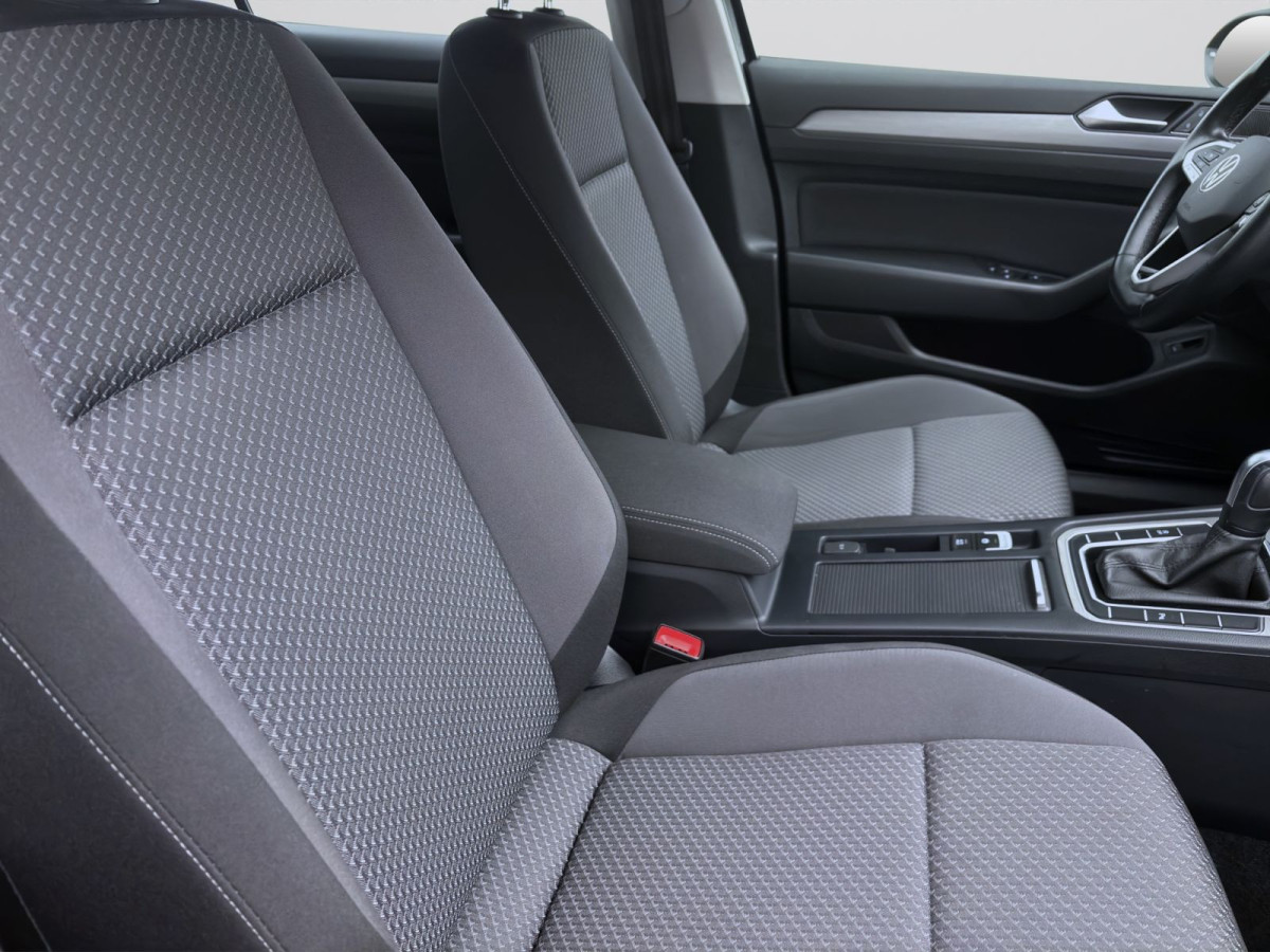 Thumb 15: Volkswagen Passat Variant 2.0 TDI DSG NAVI KAMERA PDC SITZHZG