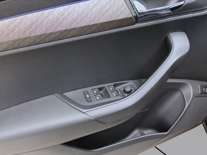 Bild 9: Škoda Karoq 1.5 TSI DSG TOUR PANO AHK NAVI MATRIX