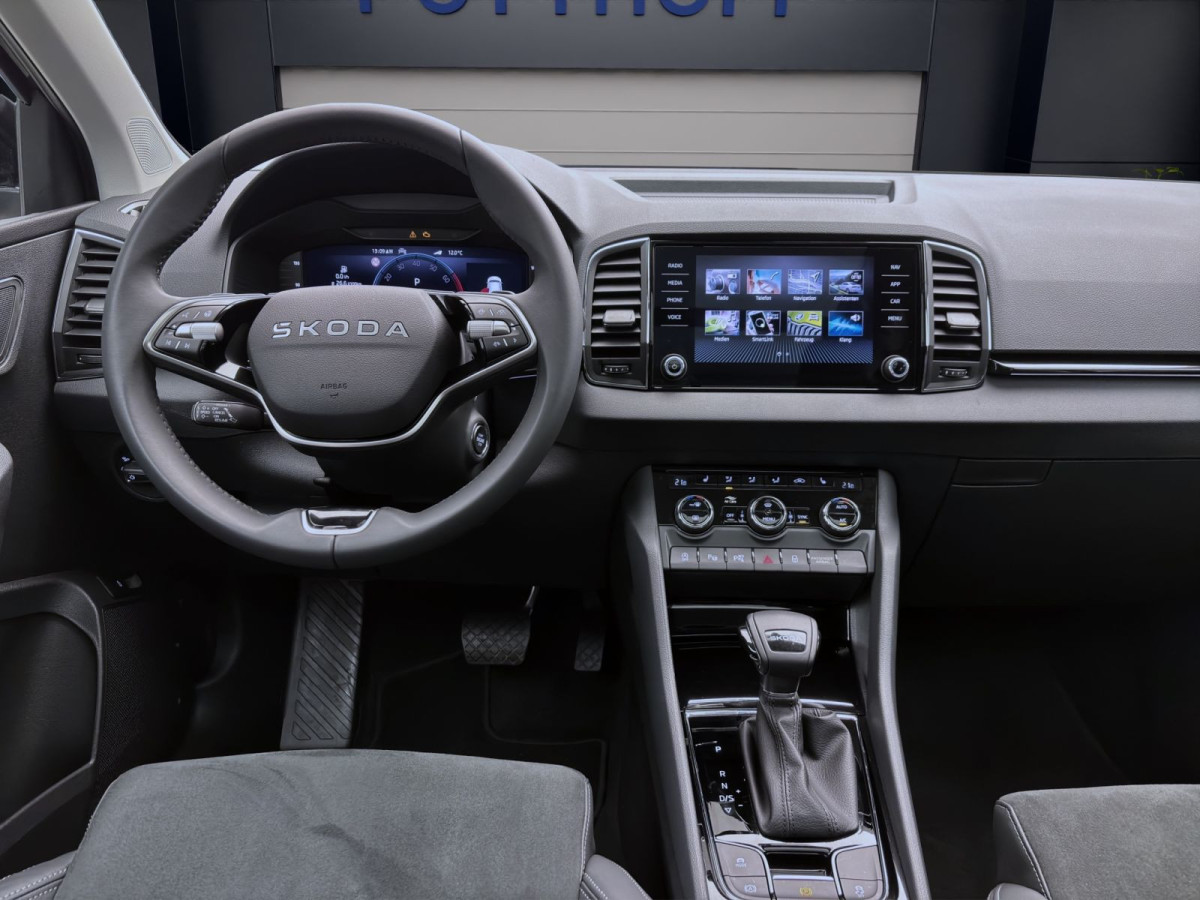Thumb 12: Škoda Karoq 1.5 TSI DSG TOUR PANO AHK NAVI MATRIX