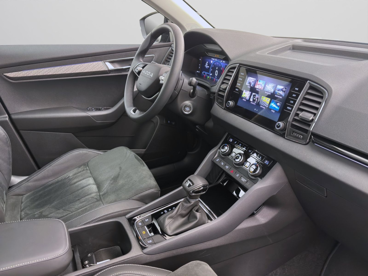 Thumb 16: Škoda Karoq 1.5 TSI DSG TOUR PANO AHK NAVI MATRIX