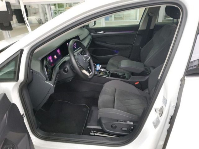 Bild 2: Volkswagen Golf 1.5 eTSI DSG STYLE NAVI PDC LED+ SITZHZG ACC