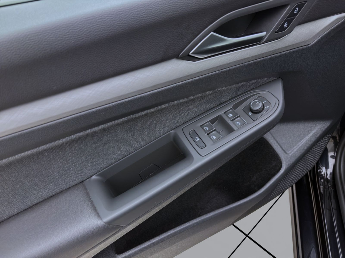Thumb 9: Volkswagen Golf Variant 2.0 TDI DSG LIFE NAVI KLIMA PDC LED