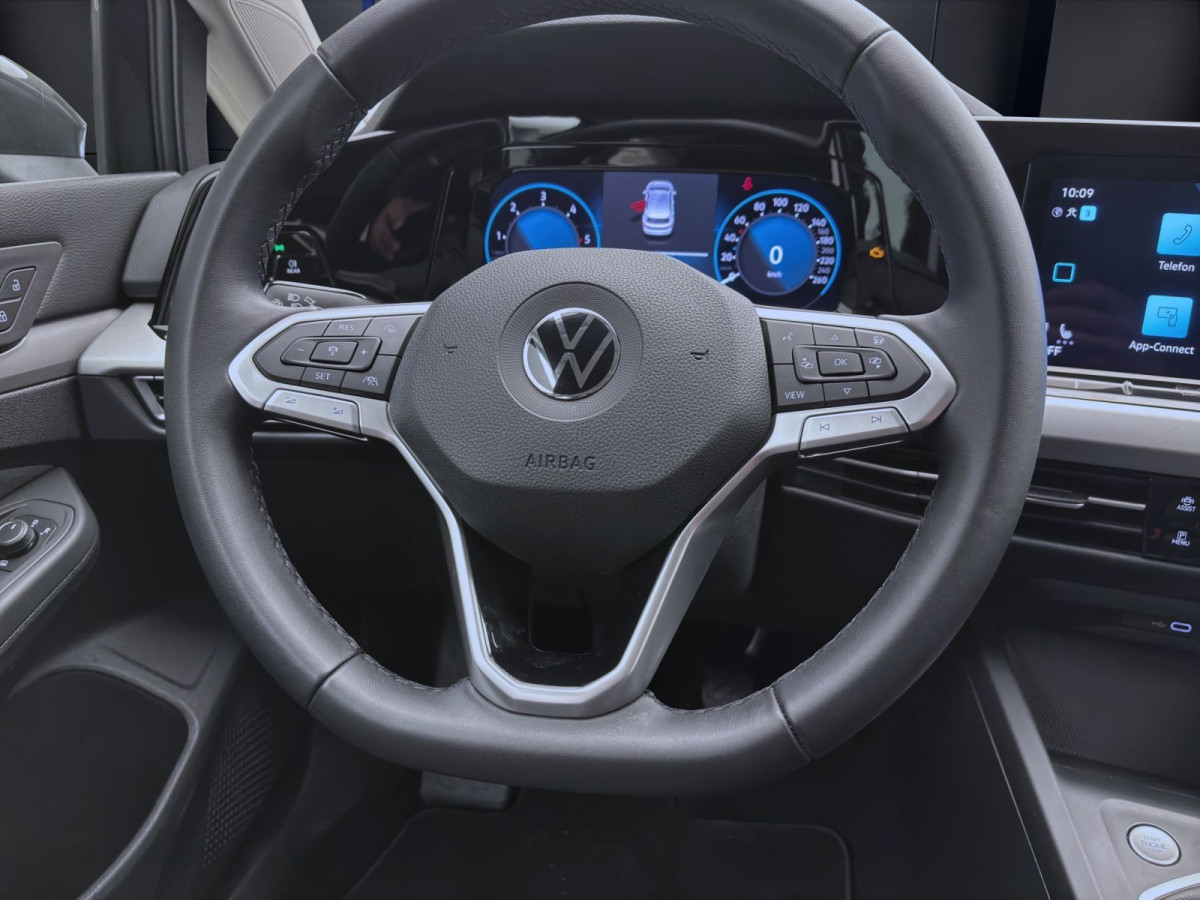 Thumb 11: Volkswagen Golf 2.0 TDI LIFE NAVI PDC SITZHZG KLIMA LED