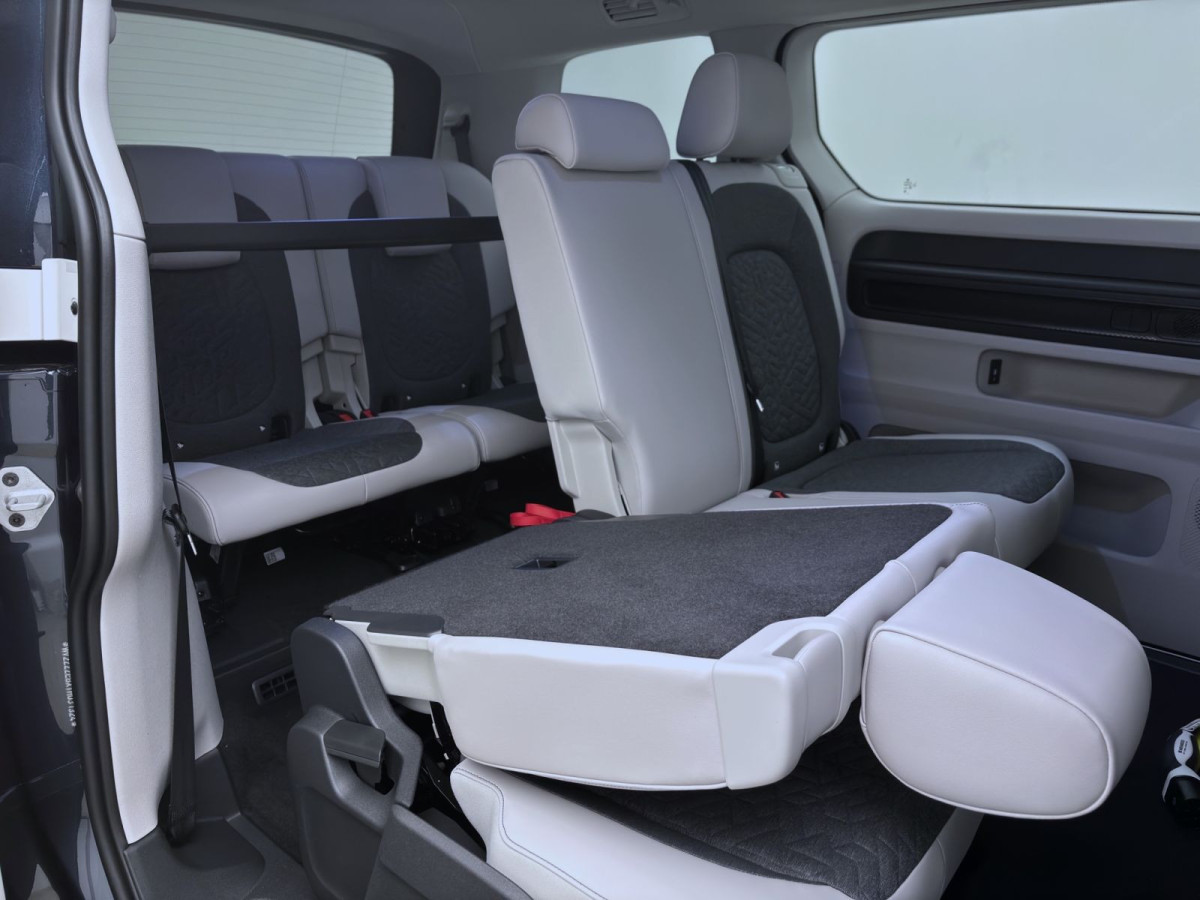 Thumb 17: Volkswagen ID Buzz Pro Lang 75 Jahre Sofort Verfügbar