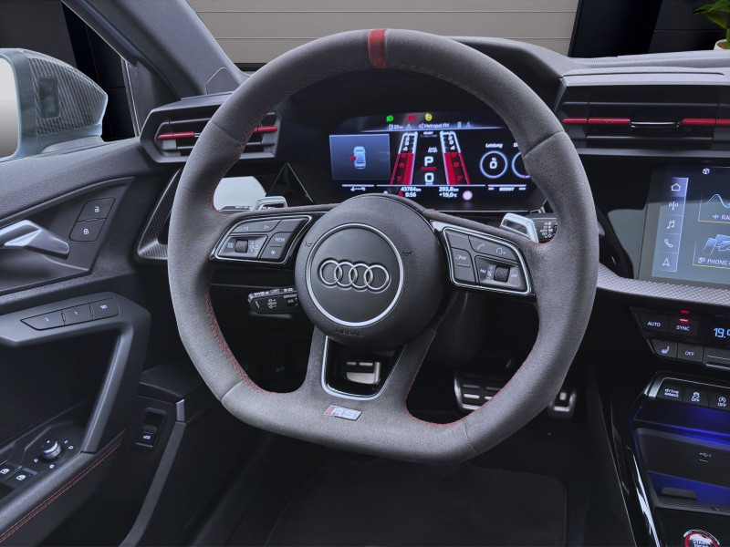 Bild 10: Audi RS 3 Limousine Q PANO MATRIX NAVI KAMERA HuD