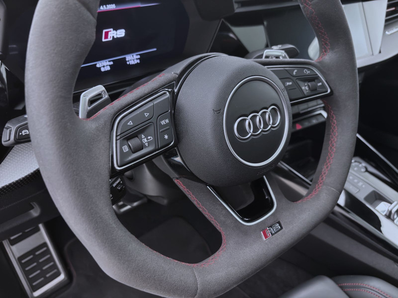 Bild 19: Audi RS 3 Limousine Q PANO MATRIX NAVI KAMERA HuD