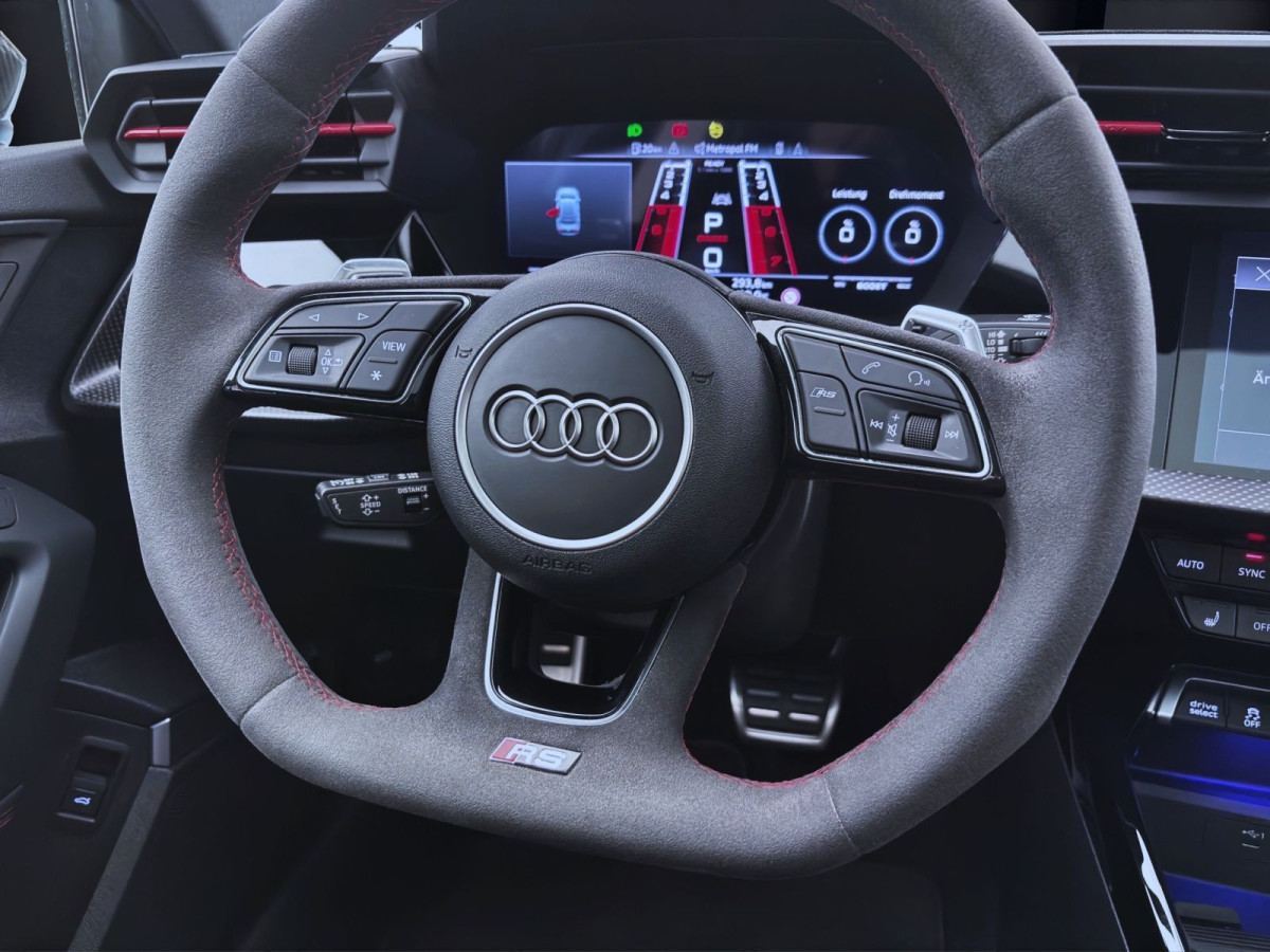Thumb 11: Audi RS 3 Limousine Q PANO MATRIX NAVI KAMERA HuD