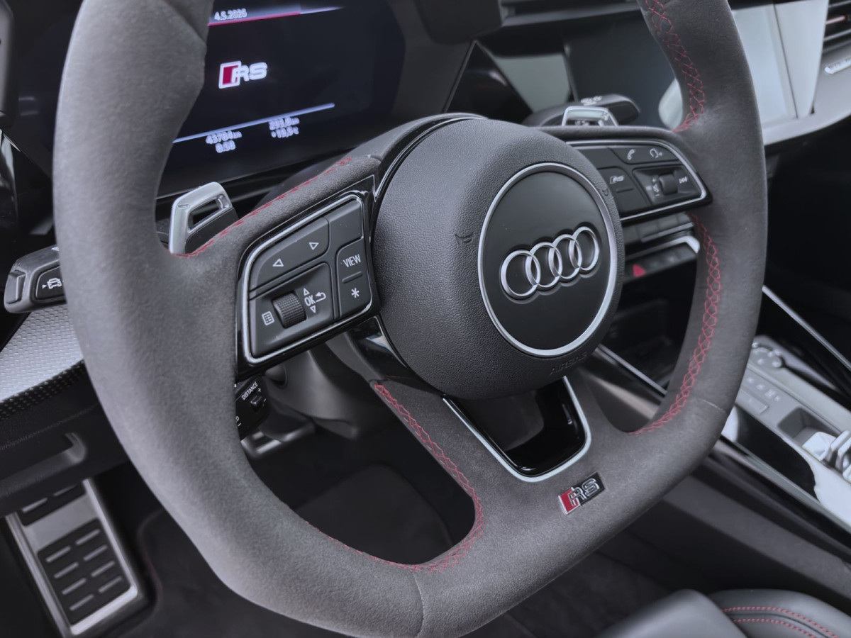 Thumb 19: Audi RS 3 Limousine Q PANO MATRIX NAVI KAMERA HuD