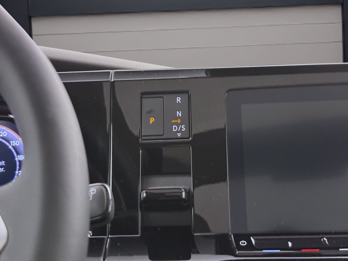 Thumb 13: Volkswagen T7 Multivan Edition 8-Sitzer Lang 2,0 TDI Sofort Verfügbar