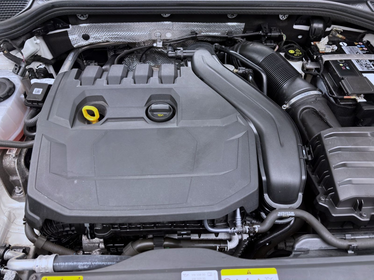 Thumb 17: Volkswagen Golf 1.5 TSI LIFE NAVI KAMERA SITZHZG PDC