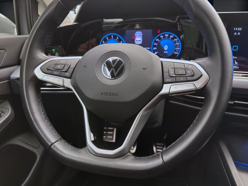Bild 11: Volkswagen Golf 1.5 TSI ACTIVE STDHZG NAVI PDC SITZHZG