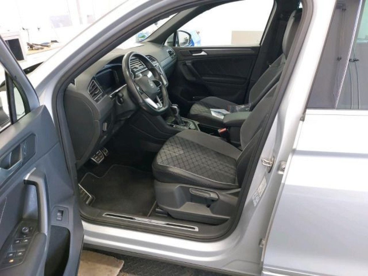 Thumb 3: Volkswagen Tiguan 2.0 TDI DSG 4M R-LINE PANO AHK KAMERA NAVI