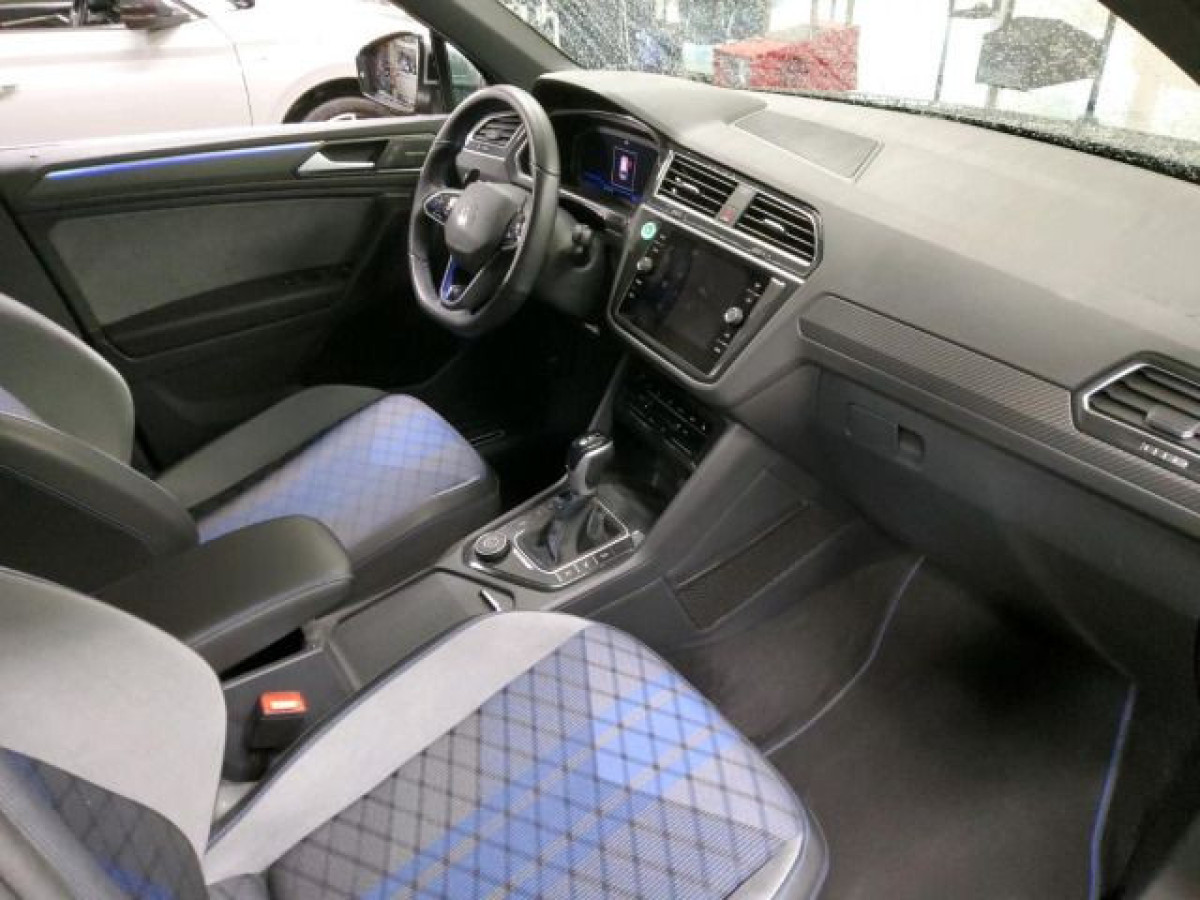 Thumb 2: Volkswagen Tiguan 4M R PANO AHK NAVI KAMERA IQ.LIGHT
