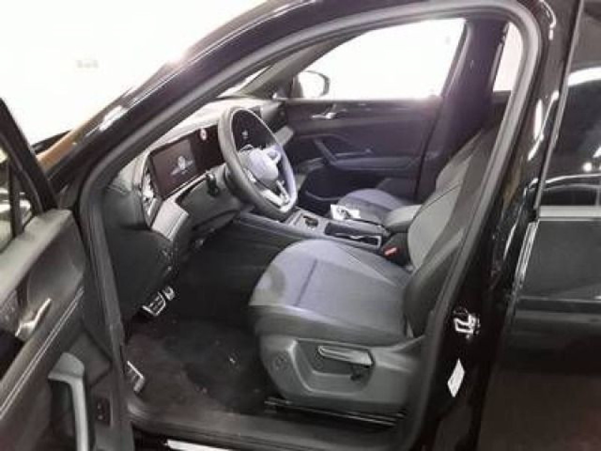 Thumb 2: Volkswagen Tiguan 1.5 eTSI DSG GOAL AHK NAVI KAMERA IQ.LIGHT