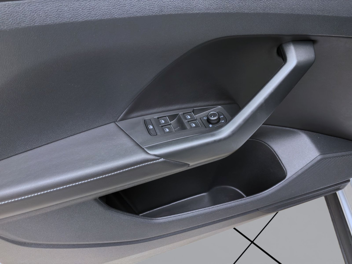 Thumb 9: Volkswagen T-Cross 1.0 TSI GOAL NAVI PDC SITZHZG LED