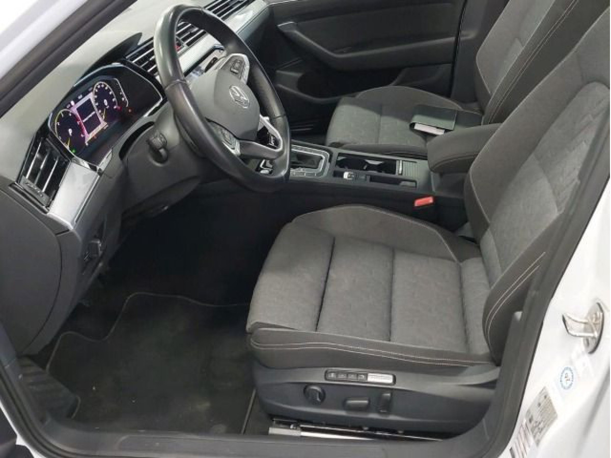 Thumb 2: Volkswagen Passat Variant 2.0 TDI DSG BUSINESS NAVI PANO KAMERA KLIMA