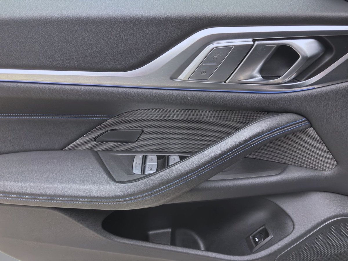 Thumb 9: BMW i4 eDrive35 Gran Coupé M SPORTPAKET PRO AHK KAMERA SITZHZG