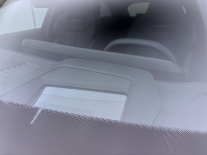 Bild 18: Audi A6 Avant TDI Q S LINE AHK LM21 PANO HUD B&O WR20
