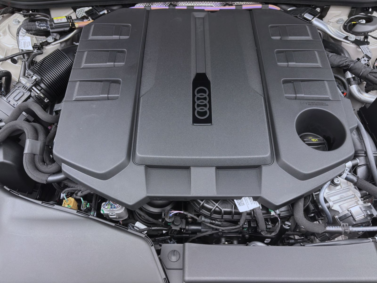 Thumb 17: Audi A6 Avant TDI Q S LINE AHK LM21 PANO HUD B&O WR20