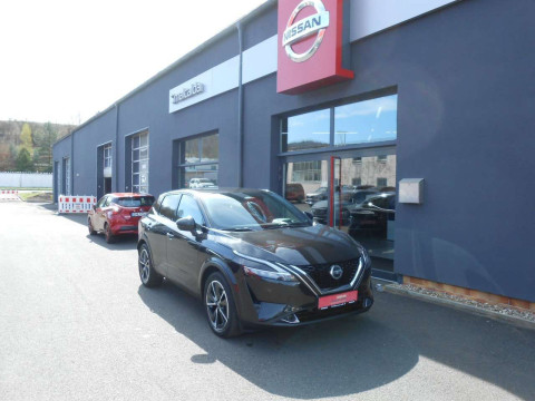 Automodell: Qashqai in der Farbe schwarz