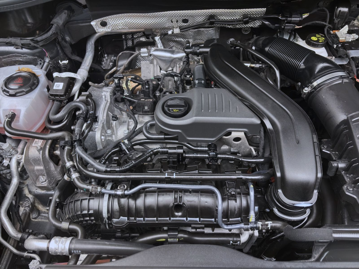 Thumb 16: Volkswagen Tayron 1.5 eTSI DSG LIFE AHK NAVI KAMERA IQ.LIGHT