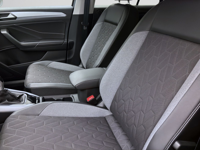 Bild 8: Volkswagen T-Roc 2.0 TDI DSG GOAL AHK KAMERA NAVI PDC