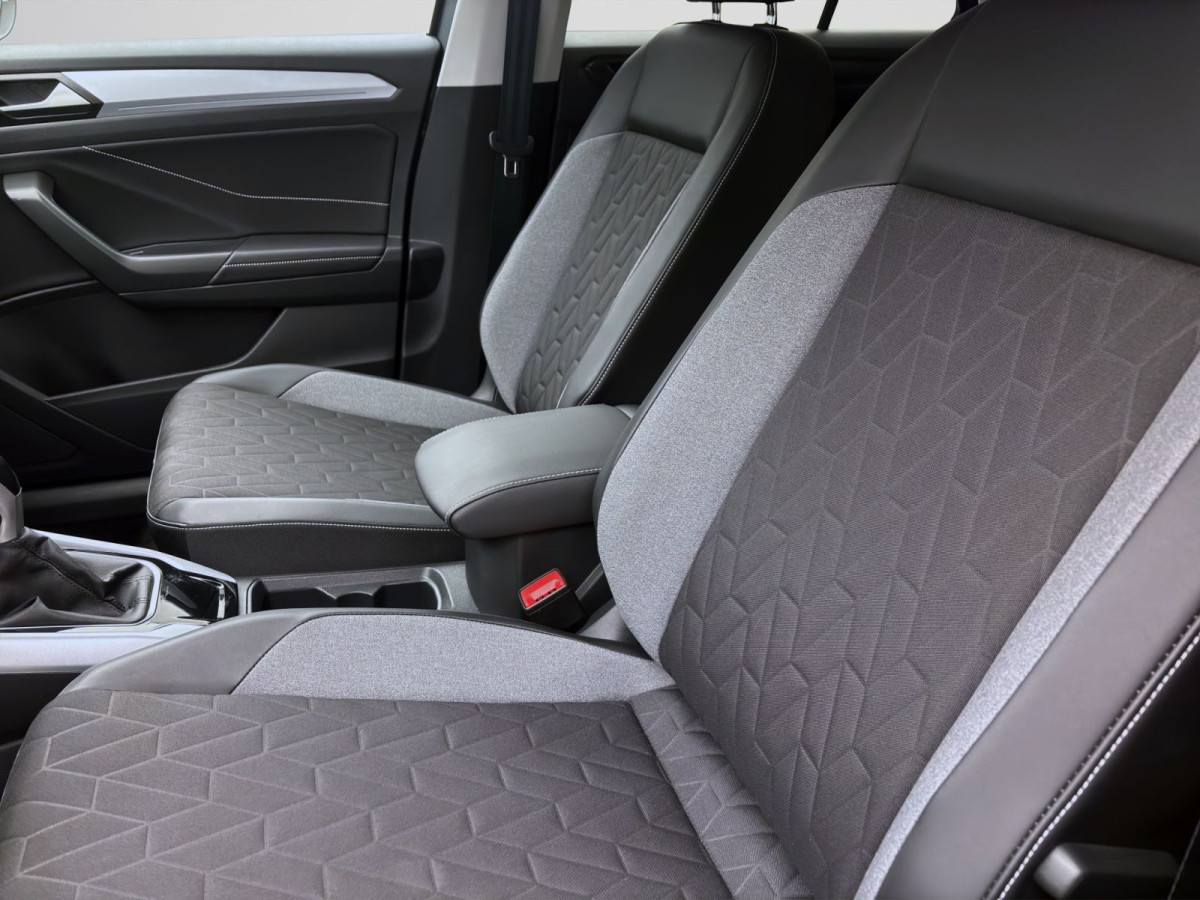 Thumb 8: Volkswagen T-Roc 2.0 TDI DSG GOAL AHK KAMERA NAVI PDC
