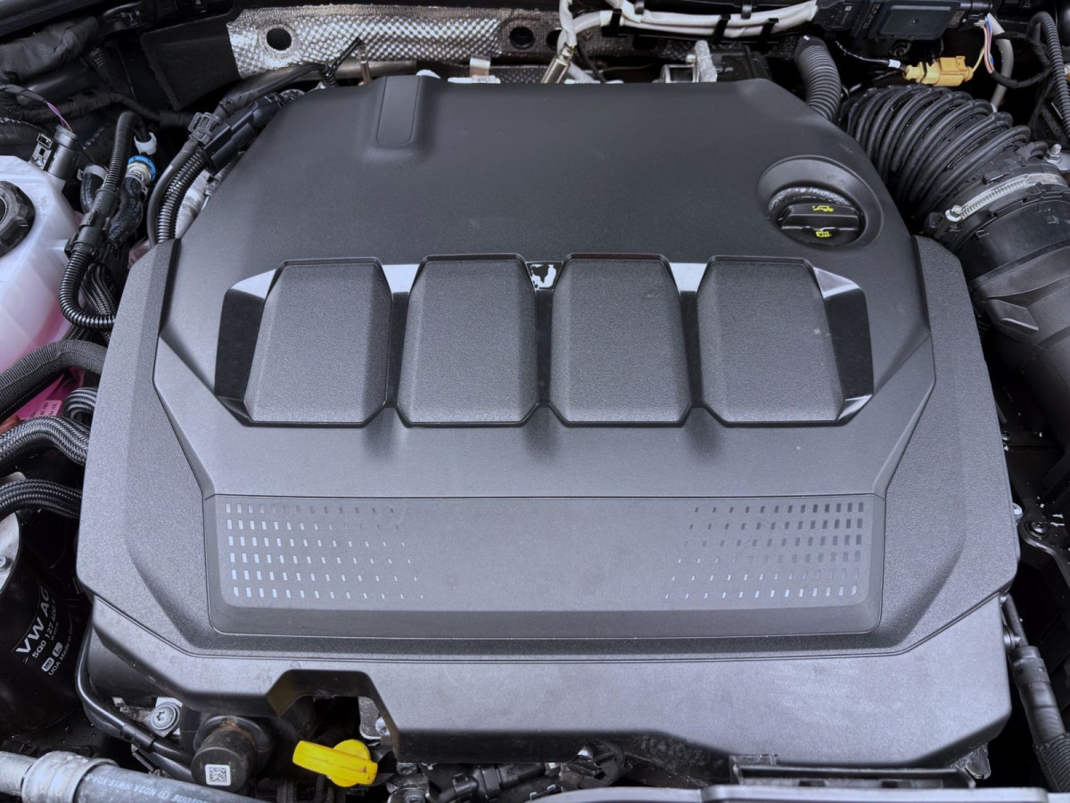 Thumb 17: Volkswagen T-Roc 2.0 TDI DSG GOAL AHK KAMEA NAVI PDC