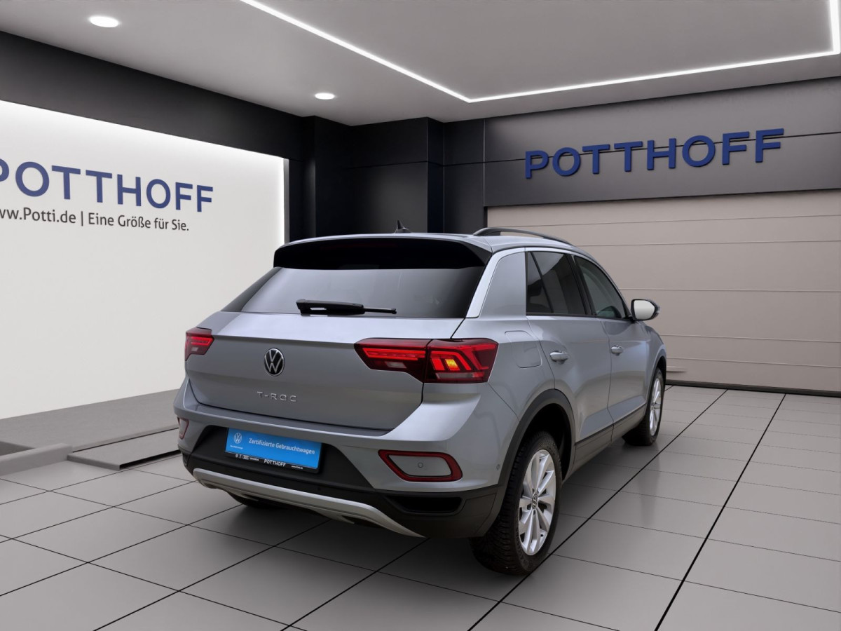 Thumb 4: Volkswagen T-Roc 1.5 TSI DSG LIFE STDHZG NAVI KAMERA PDC