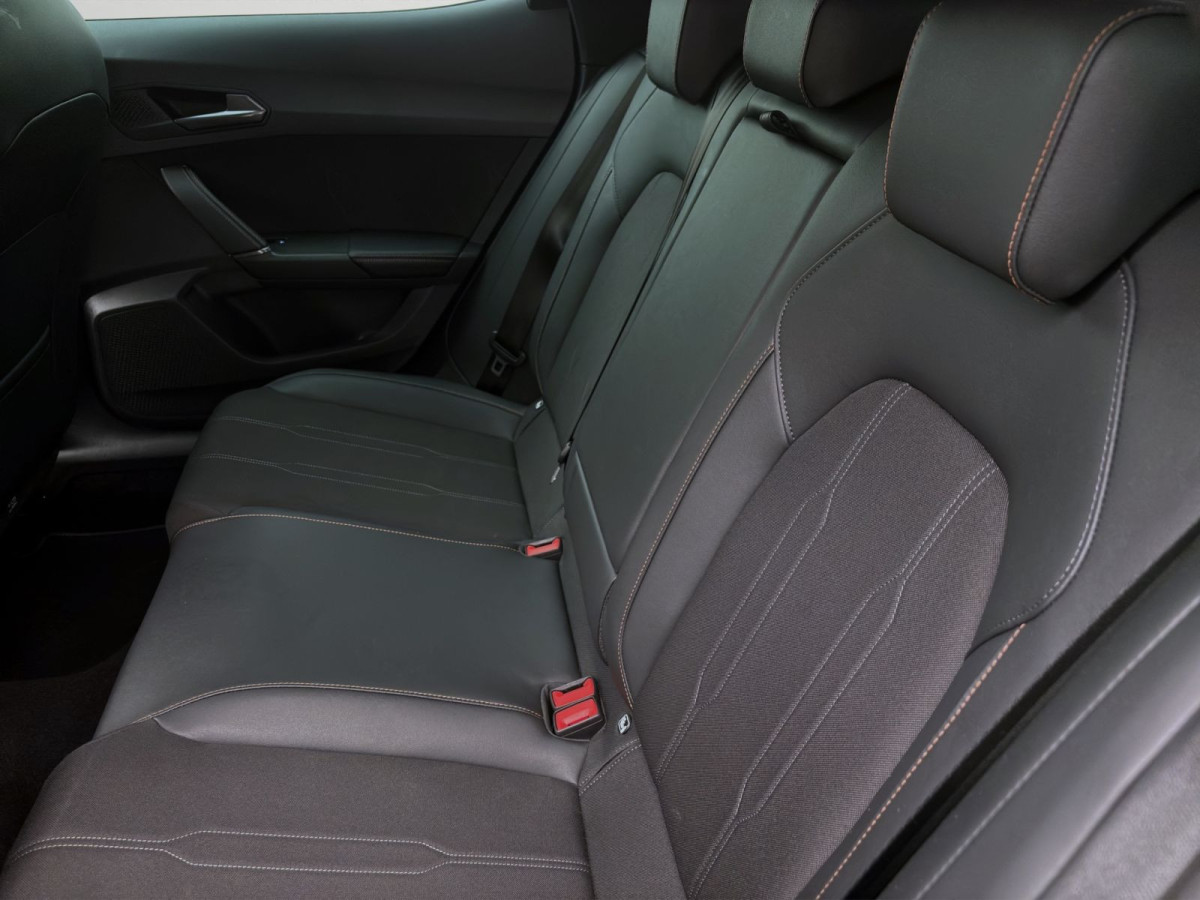 Thumb 15: Cupra Formentor 1.5 eTSI DSG KAMERA PDC SITZHZG LED