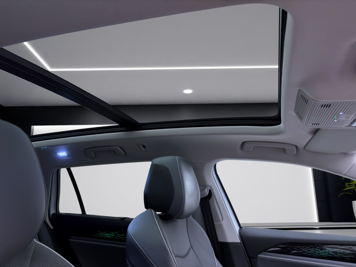Thumb 16: Volkswagen Passat Variant 2.0 TDI DSG ELEGANCE PANO AHK NAVI IQ.LIGHT