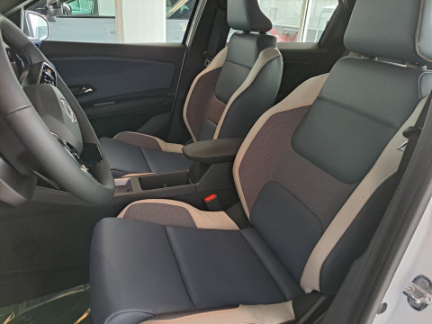 Ansicht 5 - Neuwagen Fahrzeug, Modell Micra der Marke Nissan von Verkäufer Autohaus Roland Stern - Zweigniederlassung der Autohaus MKM Huber GmbH