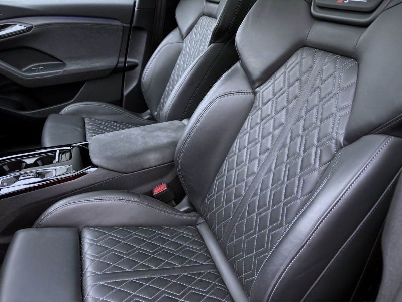 Bild 8: Audi Q6 e-tron Q S LINE PANO KAMERA LM21 B&O PDC
