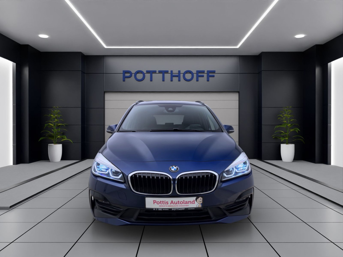 Thumb 6: BMW 218d Gran Tourer xDrive SPORTLINE PANO AHK NAVI SITZHZG
