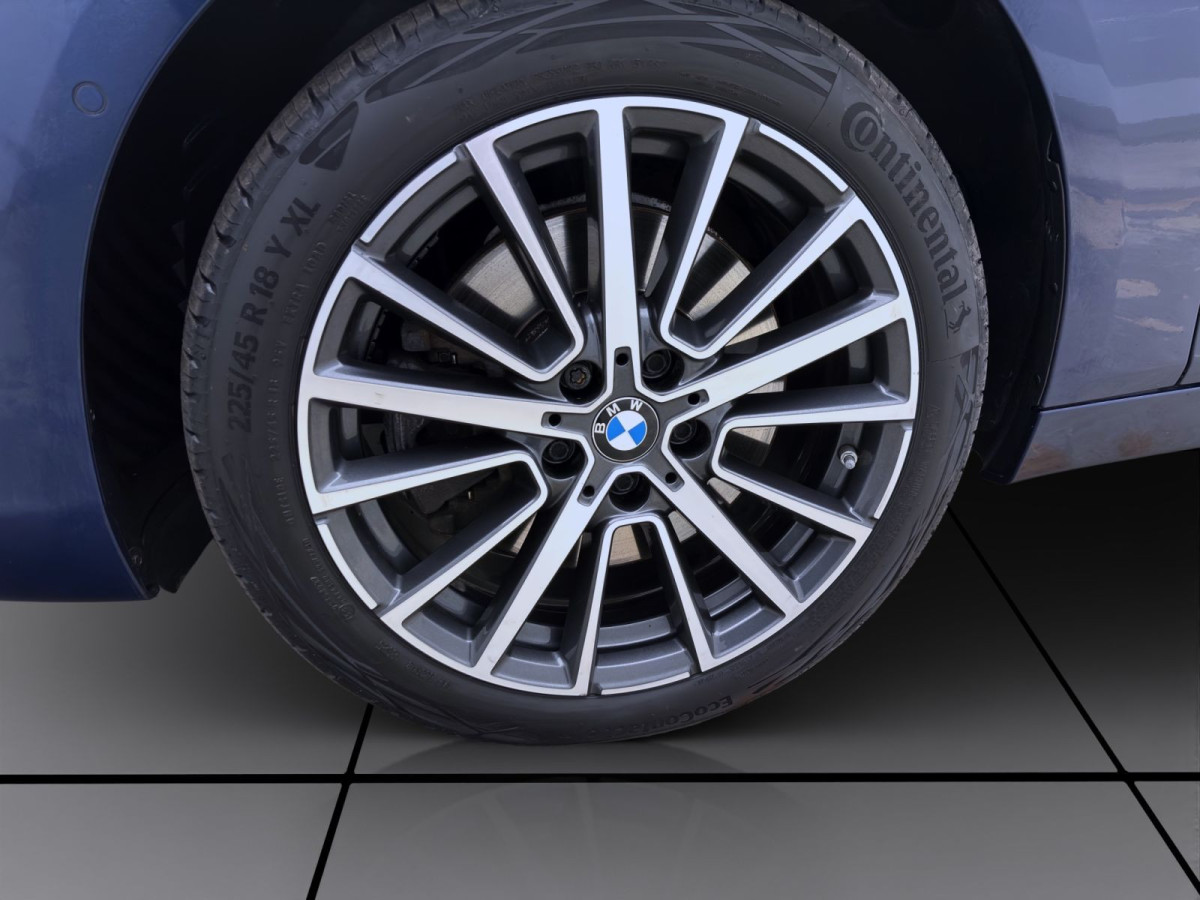 Thumb 7: BMW 218d Gran Tourer xDrive SPORTLINE PANO AHK NAVI SITZHZG