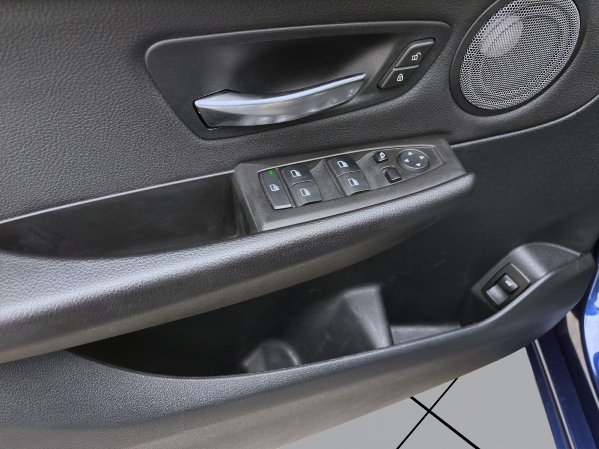 Thumb 9: BMW 218d Gran Tourer xDrive SPORTLINE PANO AHK NAVI SITZHZG
