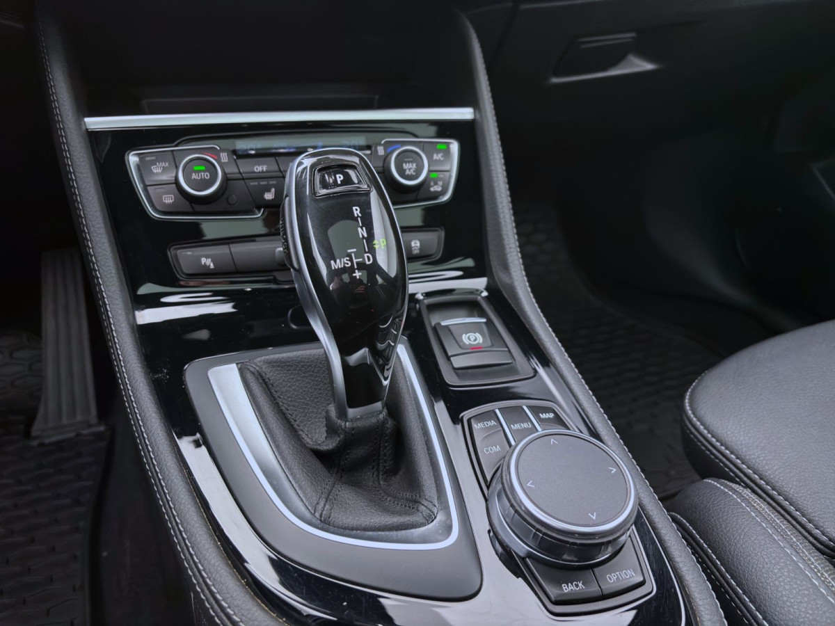 Thumb 13: BMW 218d Gran Tourer xDrive SPORTLINE PANO AHK NAVI SITZHZG