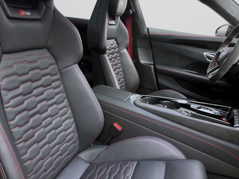 Bild 15: Audi RS e-tron GT Q PANO MATRIX KAMERA NAVI+ B&O