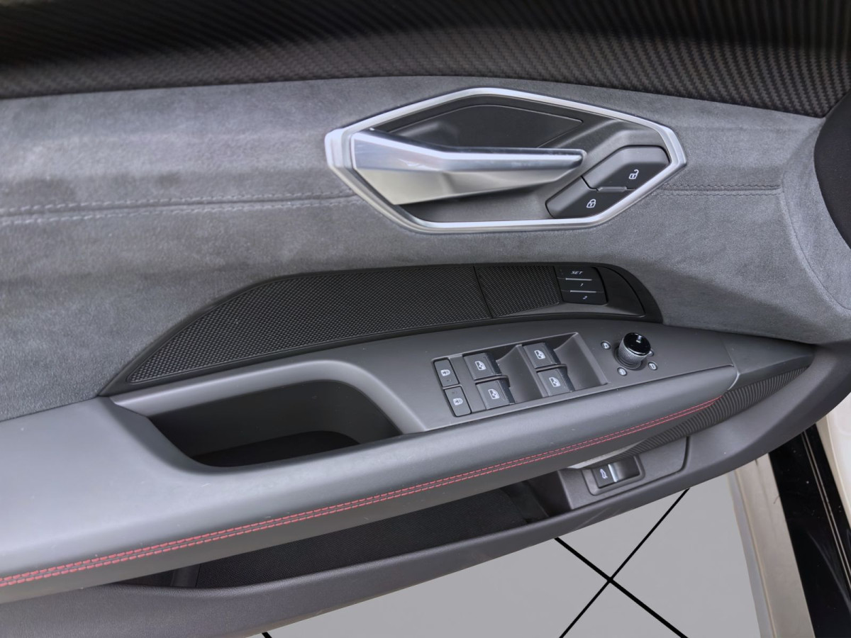 Thumb 9: Audi RS e-tron GT Q PANO MATRIX KAMERA NAVI+ B&O