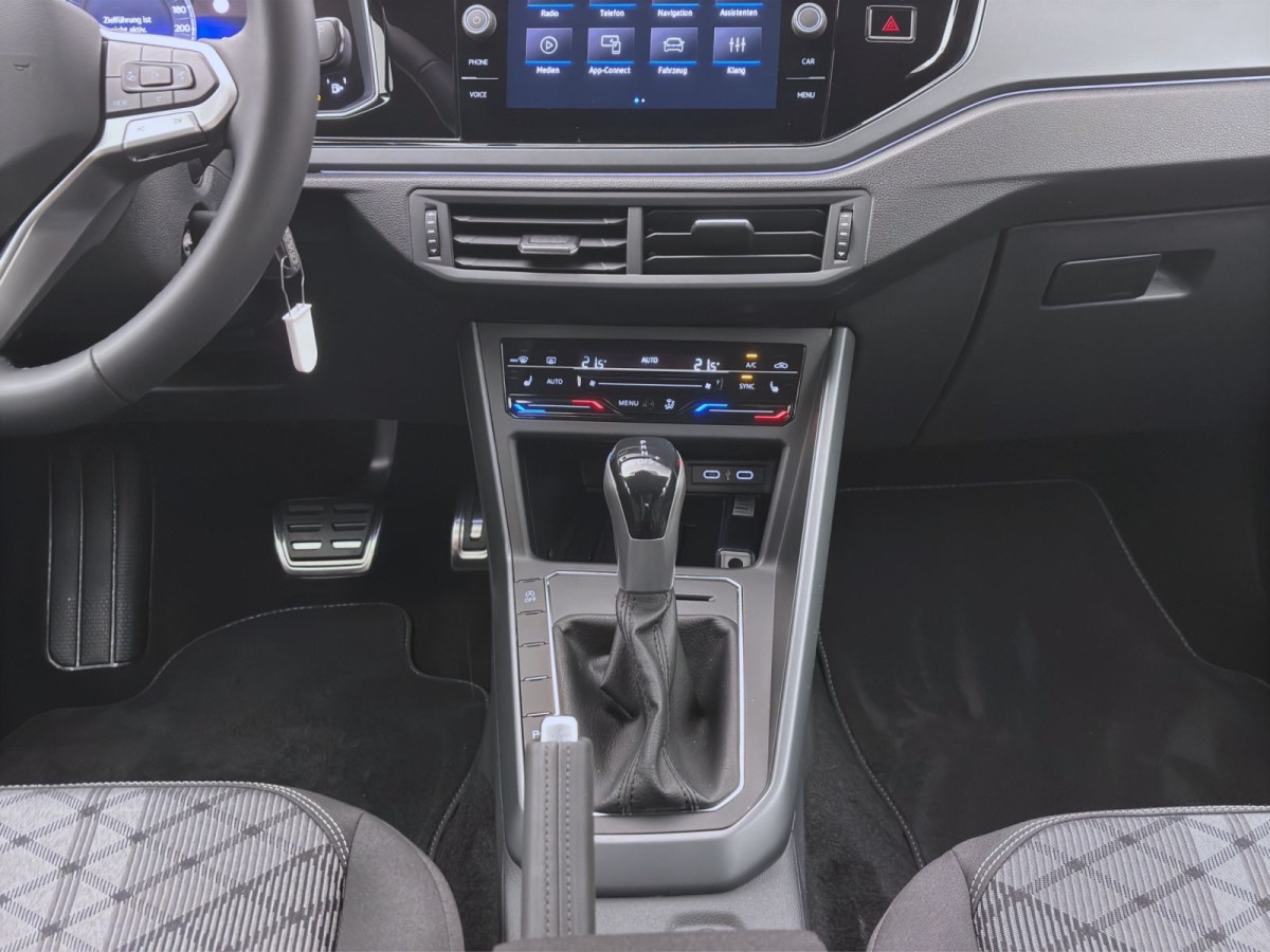 Thumb 13: Volkswagen Taigo 1.0 TSI DSG R-LINE IQ.LIGHT KAMERA ACC SITZHZG