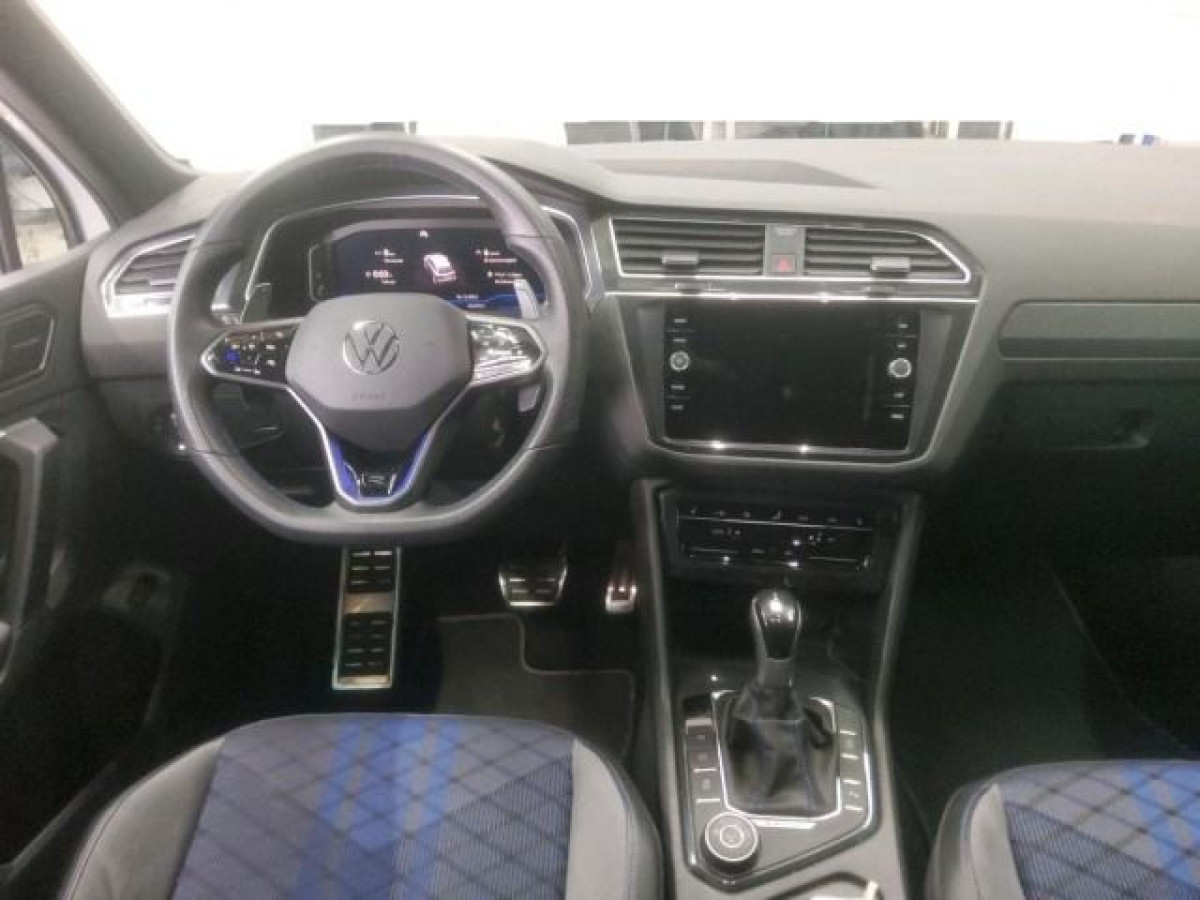 Thumb 2: Volkswagen Tiguan 4M R NAVI AHK PANO KLIMA KAMERA